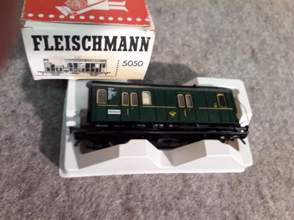Fleischmann Modellini di ferrovie: Fleischmann 5050 – Usato da Büsingen venduto da Flohminator