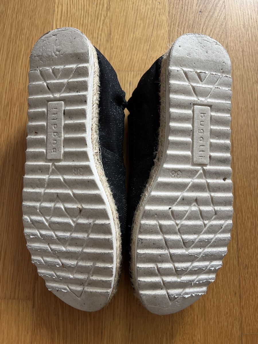 Bugatti Chaussures femmes: Bugatti Espadrilles Schwarz – D'occasion à Dietikon par na_129 2