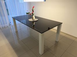 Edler Granit Esstisch 200 × 100 cm – Einzelanfertigung