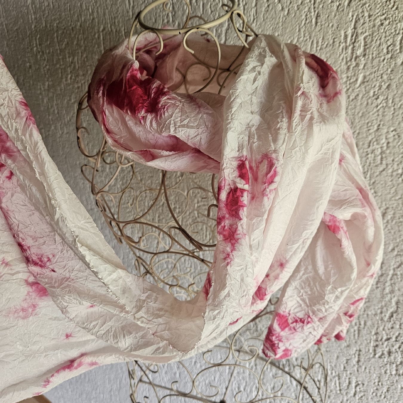 Foulard & Sciarpe: Wunderschöner Rosa Batik Seidentuch Seidenschal NEU – Nuovo (secondo la descrizione) da Eglisau venduto da kaya024