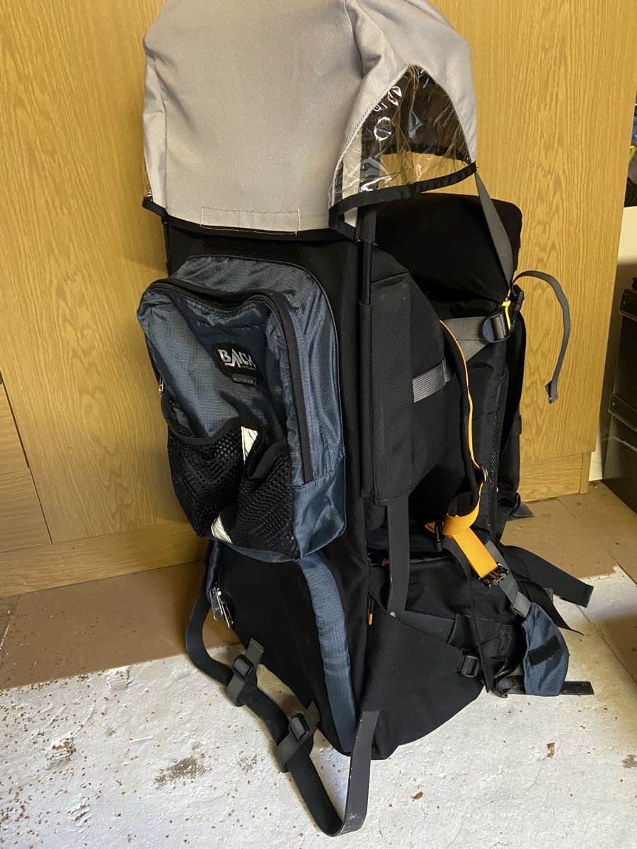 Porte-bébés ventraux & dorsaux: Kinderkraxe Kindertragrucksack – D'occasion à Niederönz par guisan45 1