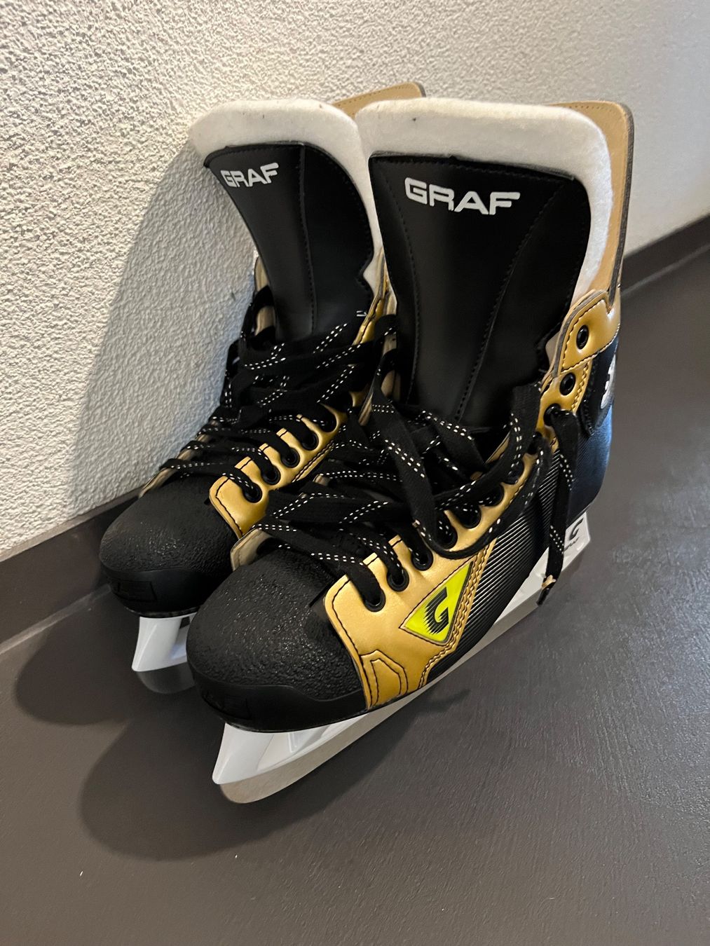 Pattini da ghiaccio: Eishockeyschuh Graf Super 451 – Nuovo (secondo la descrizione) da Schenkon venduto da Werroth