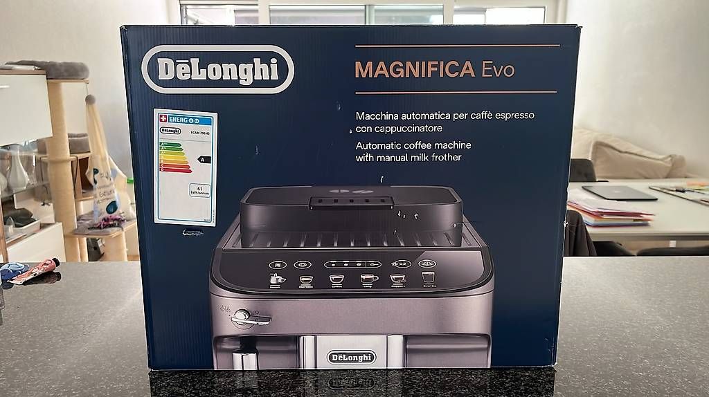 Kaffeemaschinen & Espressomaschinen: DeLonghi Magnifica Evo Kaffeevollautomat – Gebraucht aus Jonen von jul_w2px 2