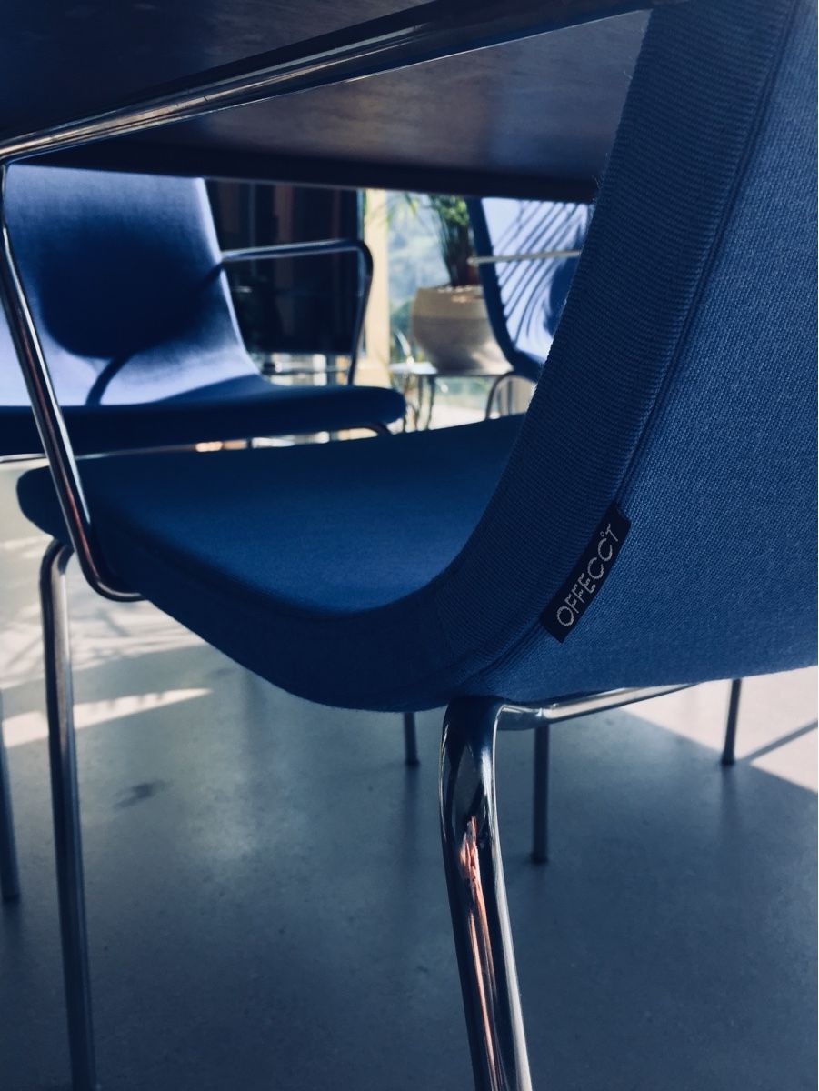 Stühle: Stühle Esstisch - Designer OFFECT 4 Stück – Gebraucht aus Luzern von Tsimont 1