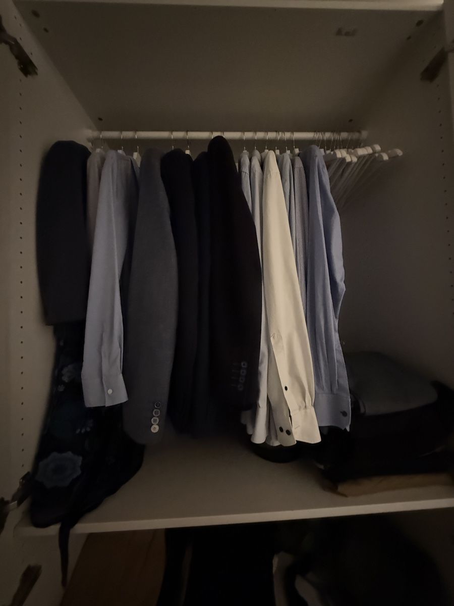 Ikea Guardaroba: White wardrobe with doors good condition – Usato da Lenzburg venduto da Reniss_ 4