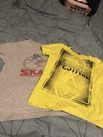 2 T Shirts für Jungs Gap und S.Oliver 152
