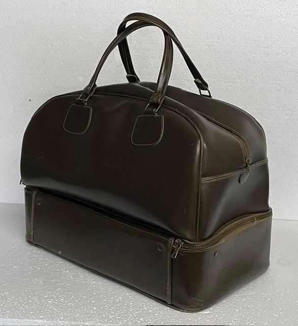 Borse: Alte Reisetasche auf Kunstleder – Usato da Oberrieden venduto da Ket25 1