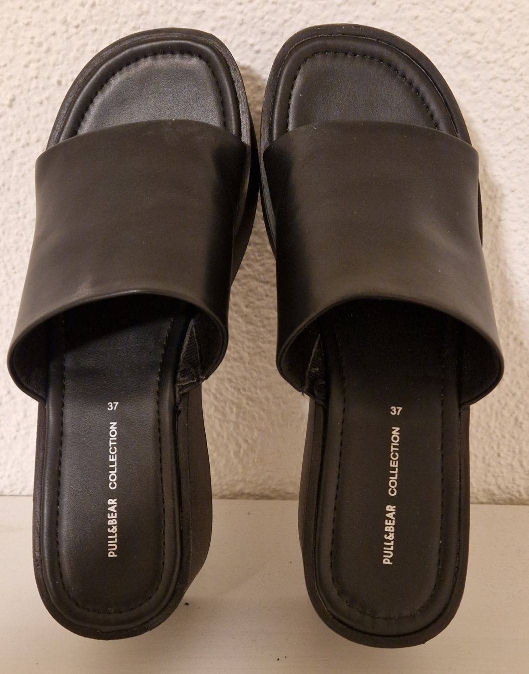 Pull&Bear Damenschuhe: Pull&Bear Pantoletten schwarz, Gr. 37 – Neu und originalverpackt aus Menziken von chs_xd76 2