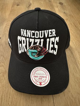 Mitchell & Ness Vancouver Grizzlies Snapback Cap – NBA