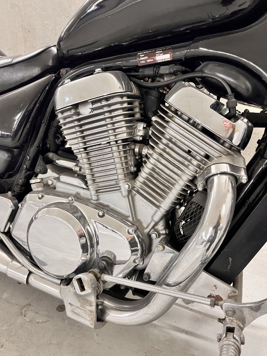 Suzuki Chopper: Suzuki VS750 Intruder – Usato da Küssnacht am Rigi venduto da lus_g9xw 7