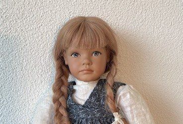 Generico Stoffpuppe Lily 75cm - Weiche Puppe Mit Zöpfen & Kleid