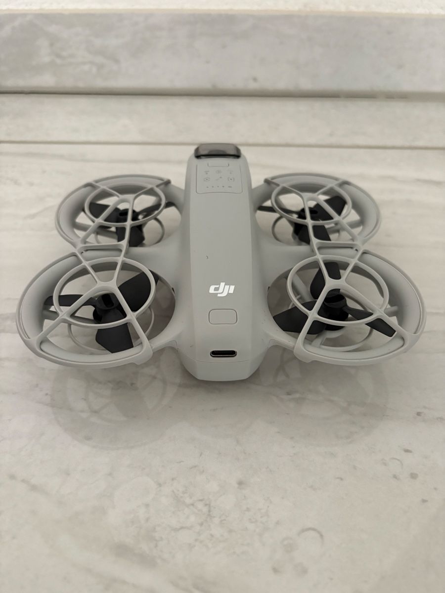 DJI RC Modellbau: DJI Neo - Mini drone + étui – Gebraucht aus Bussigny von has_w66y 2