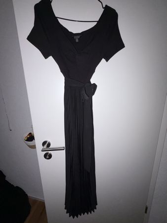 Guess Schwarzes Maxikleid mit Gürtel, Grösse S