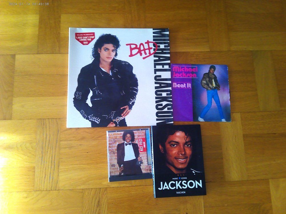 Dischi in vinile: Michael Jackson LOT: LP BAD + SINGEL Beat It DAZU CD+ BUCH – Usato da Volketswil venduto da nemo2000