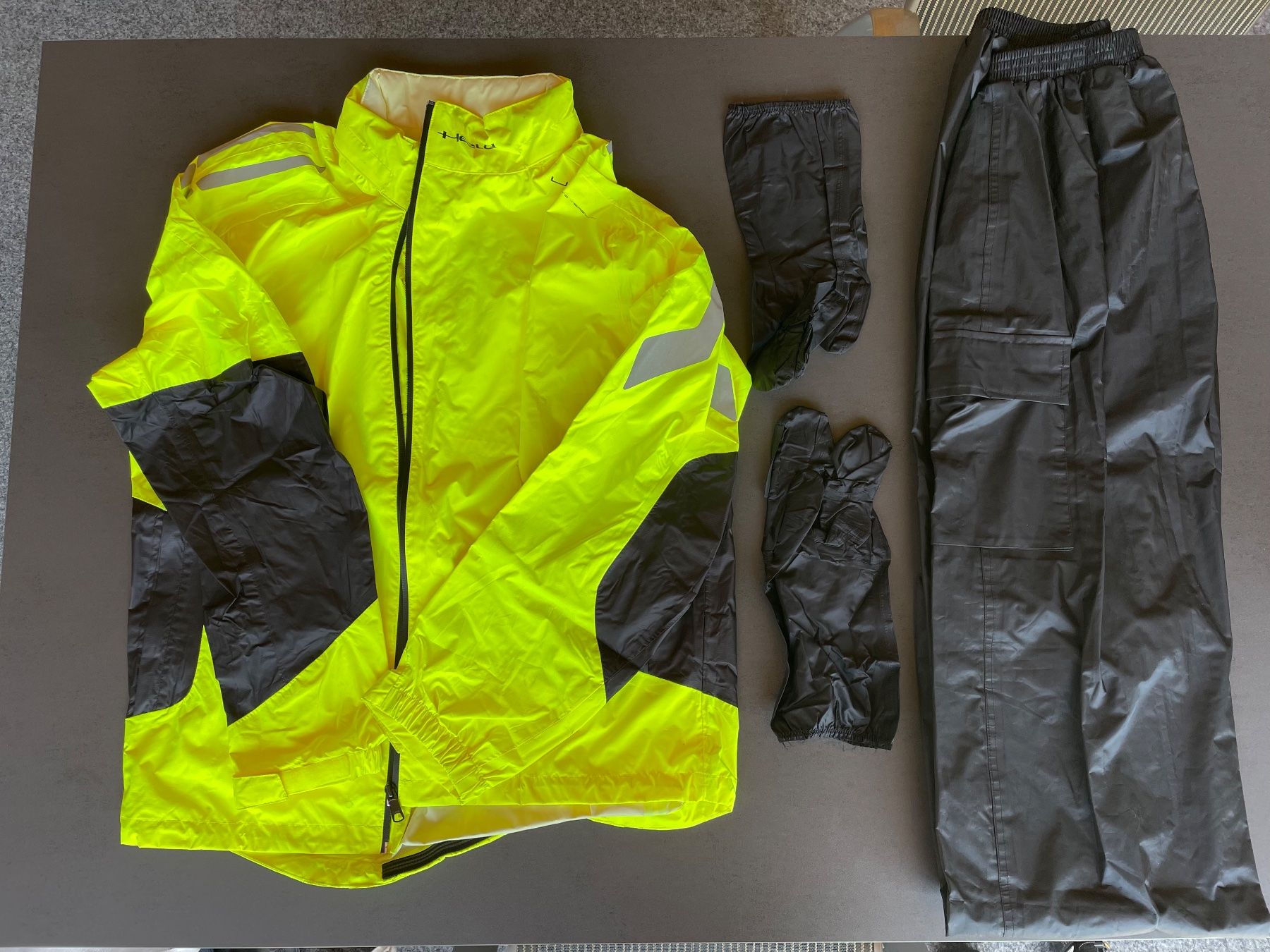 Dainese Lotti di vestiti: Mottorradbekleidung – Usato da Reichenbach i. K. venduto da charlie0110 3