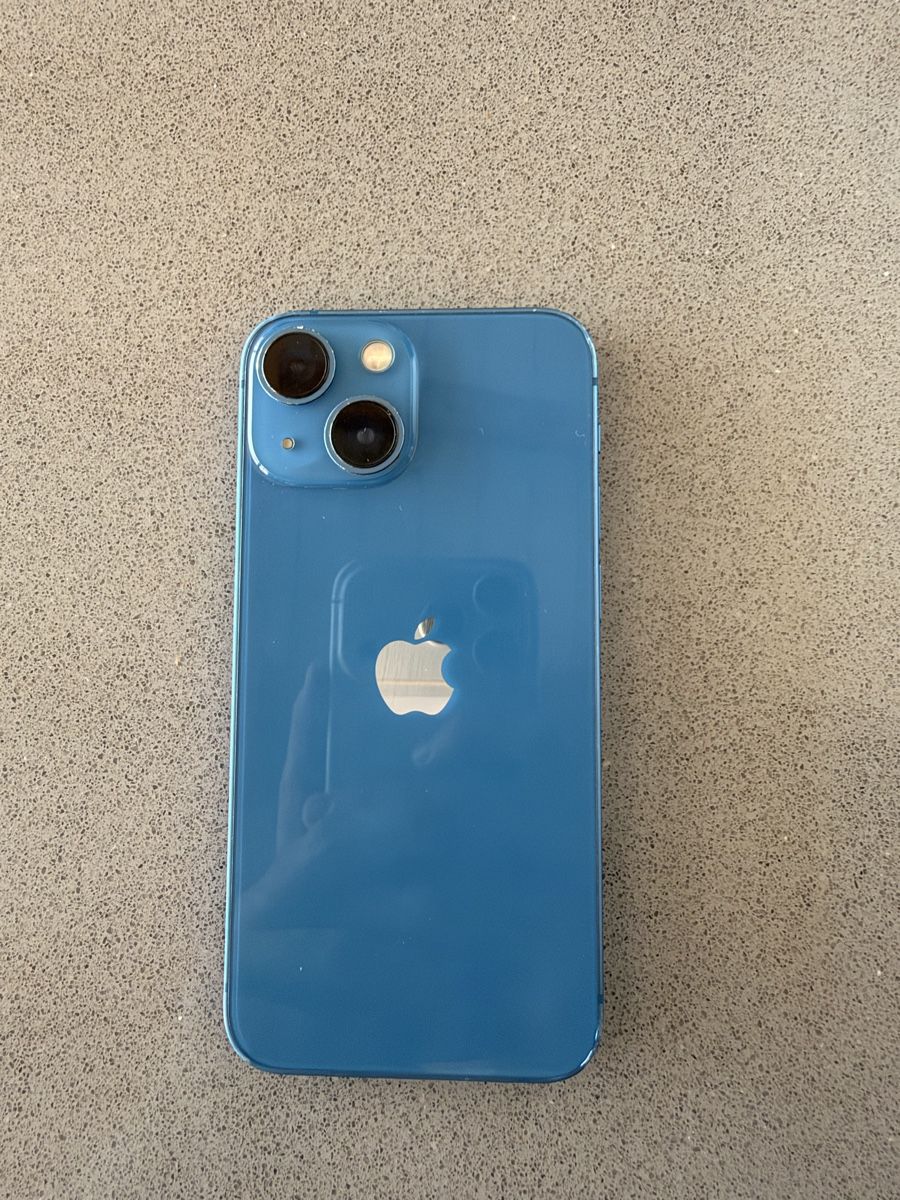 Apple Telefoni cellulari / Smartphones: IPhone 13mini, 128GB, deutliche Gebrauchsspuren  – Usato da Kirchdorf AG venduto da Ana_bel