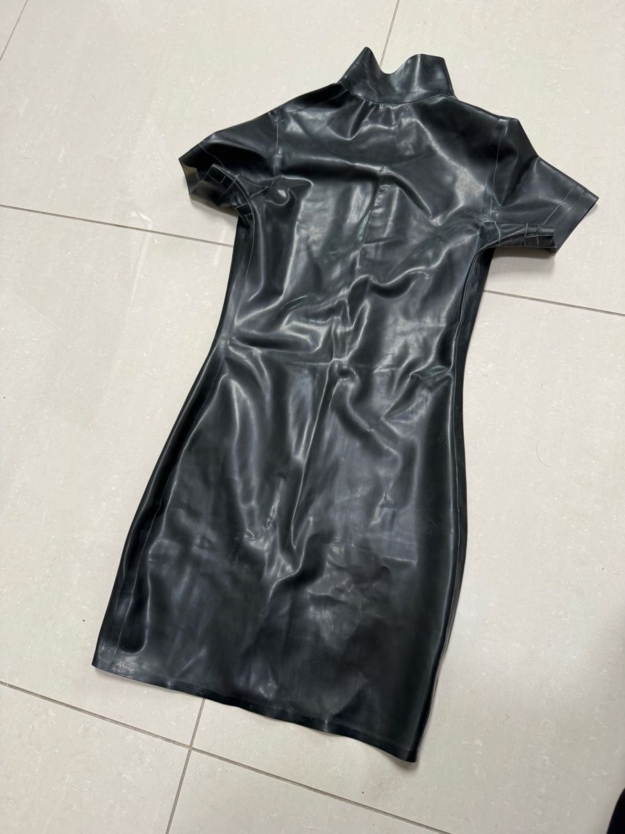 Robes: Libidex Latex Mini Kleid Grösse M – Neuf (Voir description) à Wangen SZ par wakaawinhu 2