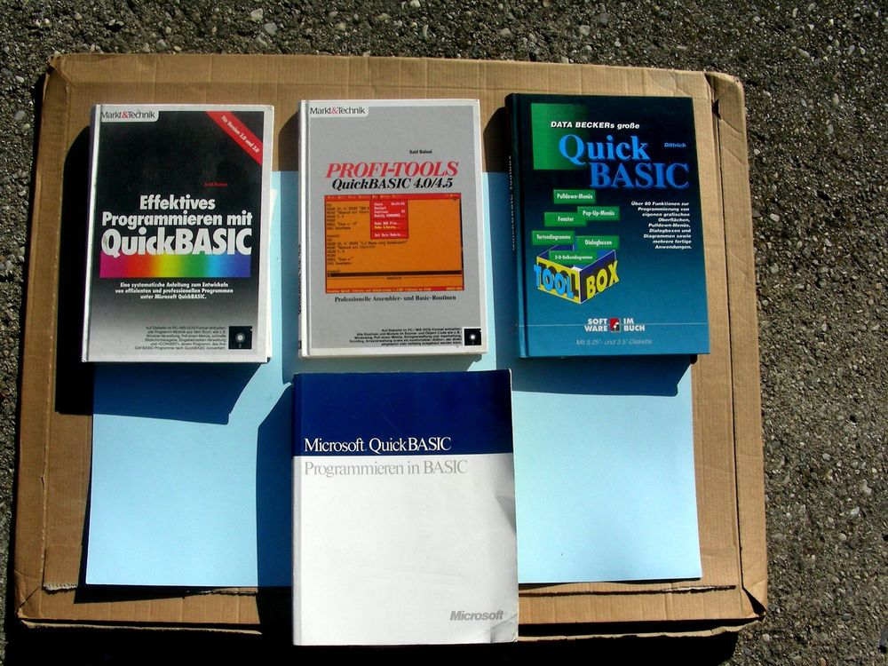 Quickbasic Vintage Software + 4 Buch im Los. (Defekt) in Cormondrèche ...