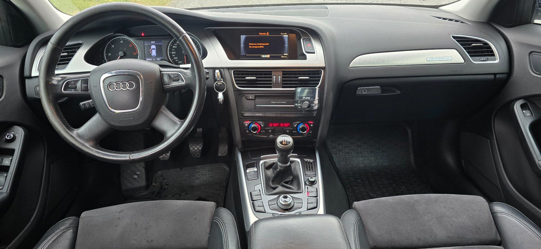 Audi Autos: AUDI A4 Avant B8 2.0 TDI quattro – D'occasion à Visp par Driverman 7