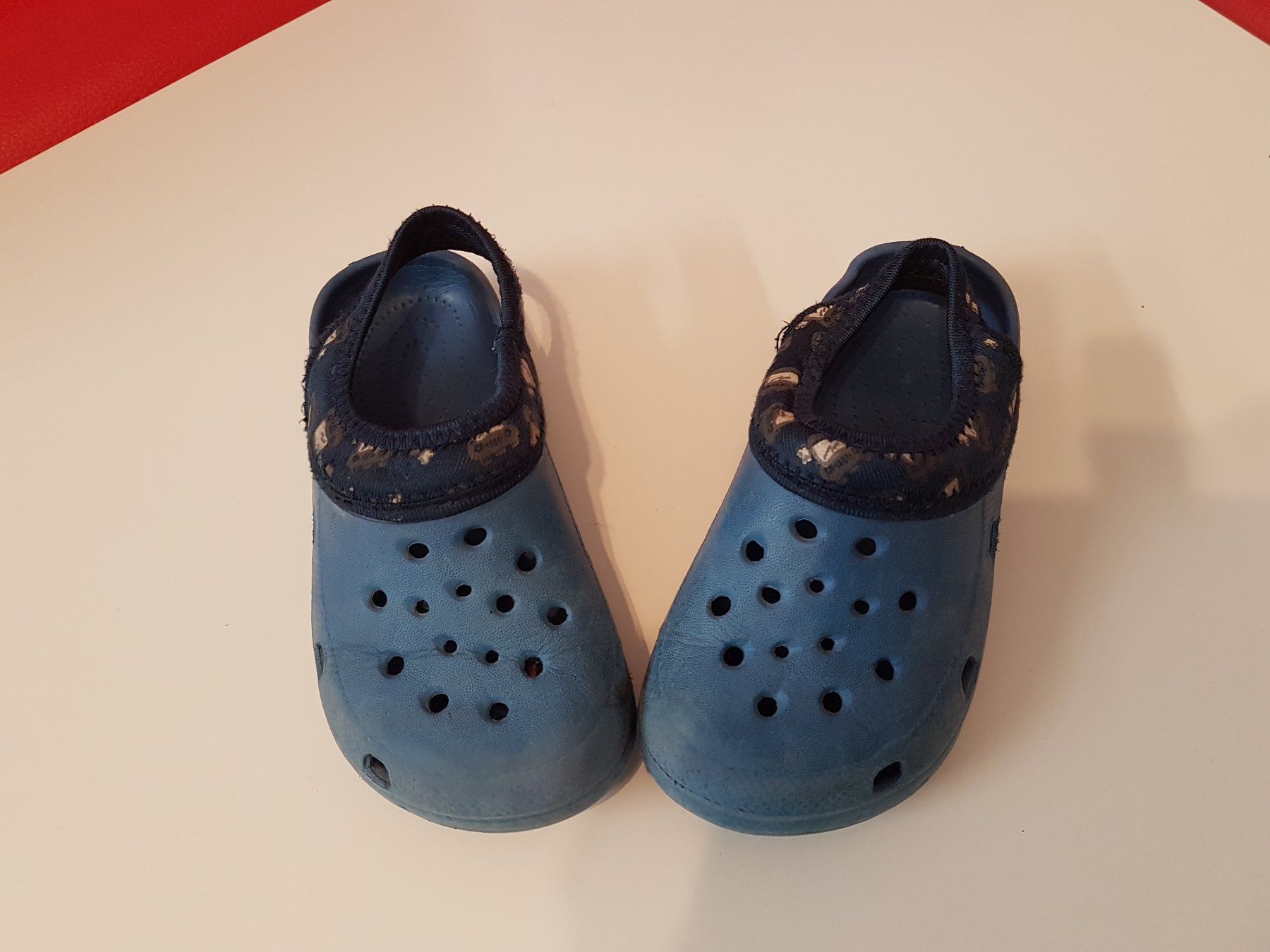 Schuhe für Jungen: Clogs Gr. 26 – Gebraucht aus Obergösgen von schesom