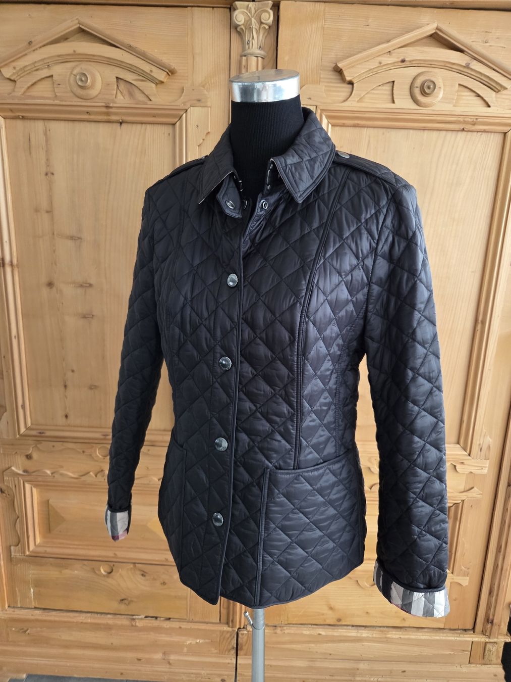 Burberry Giacche: schöne Burberry Steppjacke – Nuovo (secondo la descrizione) da Wiesendangen venduto da Sinhuk