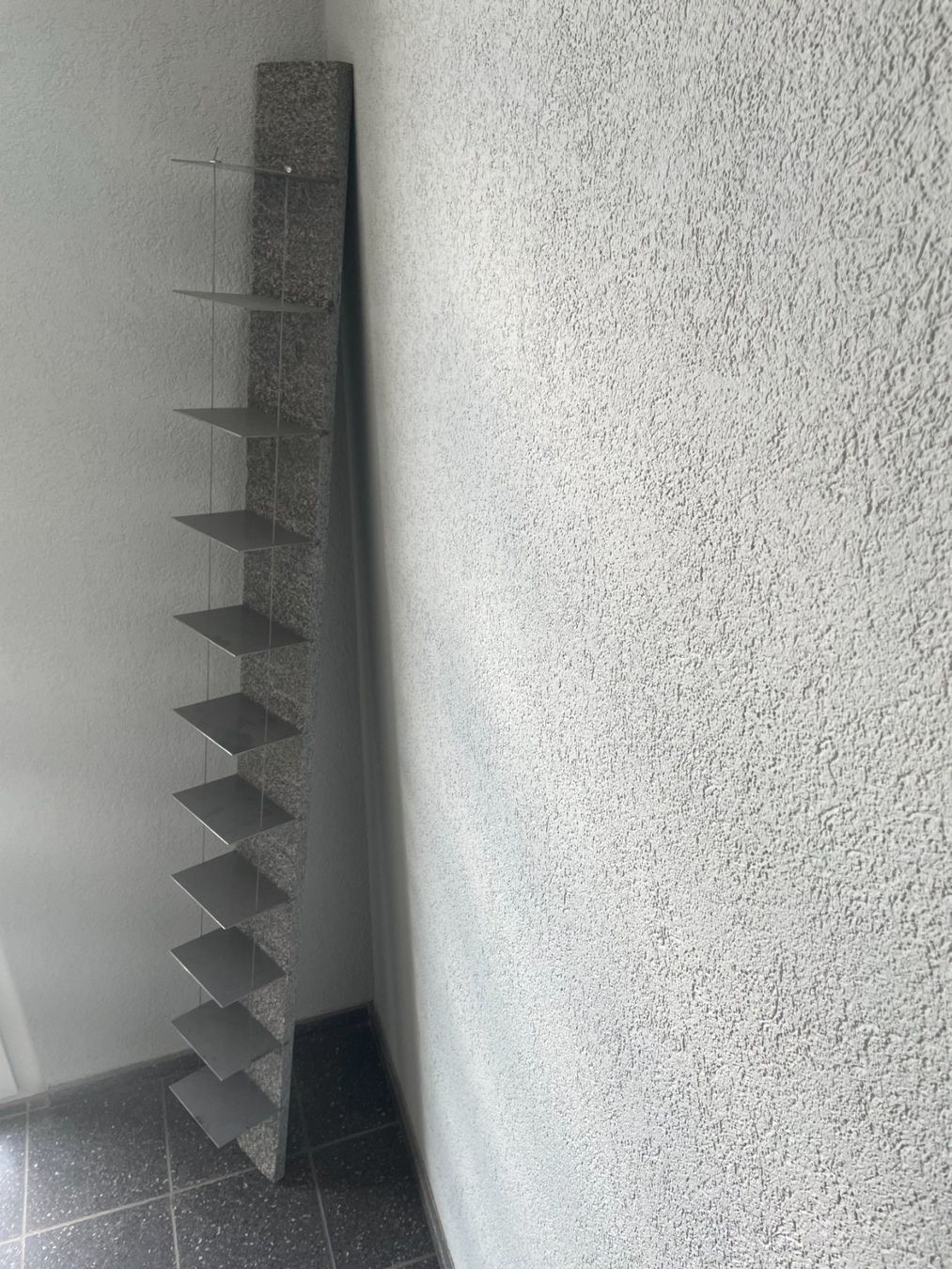 Scaffali: Designer-Regal aus Tesinergranit grau – Usato da Otelfingen venduto da Delphin52 1