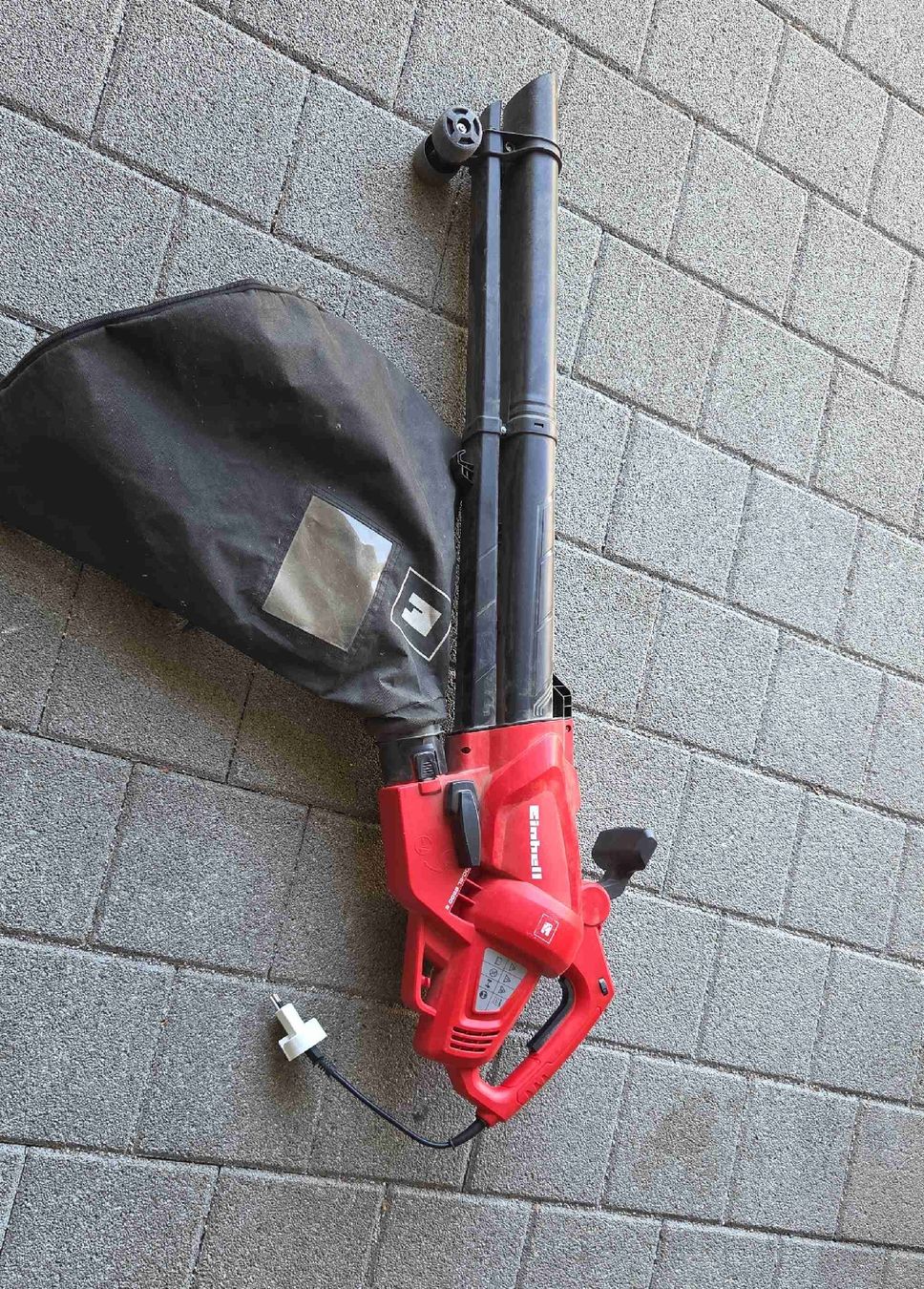 Einhell Soffiatori & Aspiratori per foglie: Laubbläser Einhell elektrisch mit Fangsack gebraucht – Usato da Madetswil venduto da imperialina