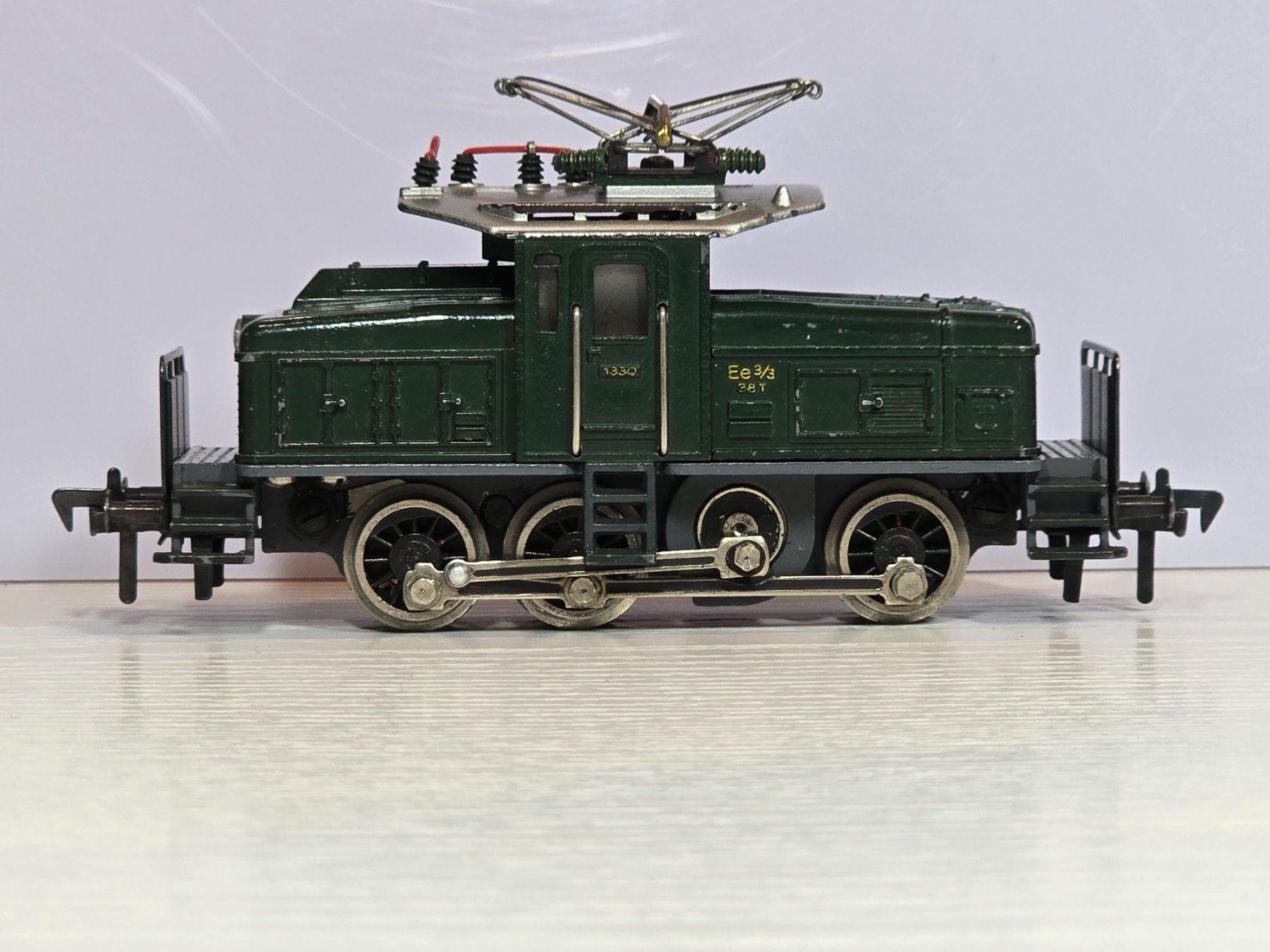 Fleischmann Trains électriques: Fleischmann, 1330, SBB, Ee 3/3 1330, grün, Guss, – D'occasion à Kloten par Nicola2 6