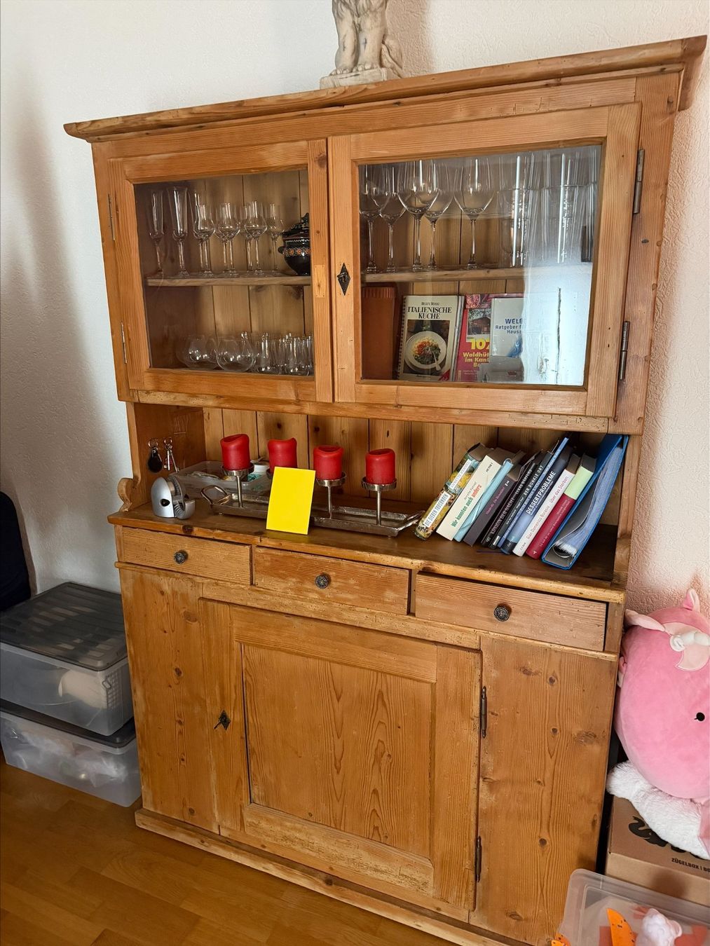 Armoires: Kommode Buffetschrank Massiv Vitrine Antik – D'occasion à Thun par Mandia 1