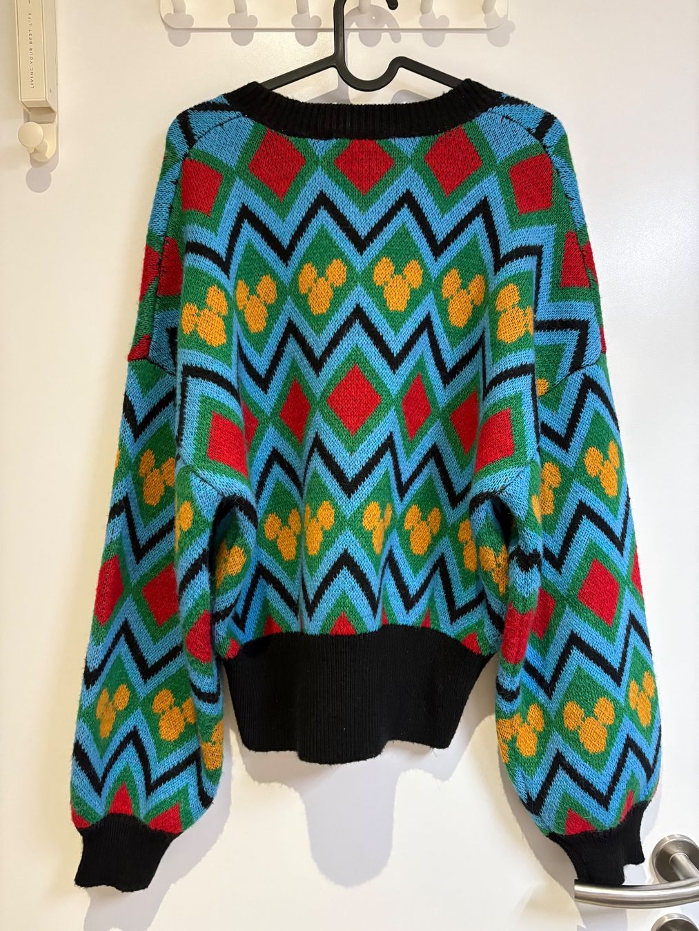 Zara Maglioni & Felpe: Pullover Zara Disney taille L – Usato da Monts-de-Corsier venduto da mon_rp2m 2
