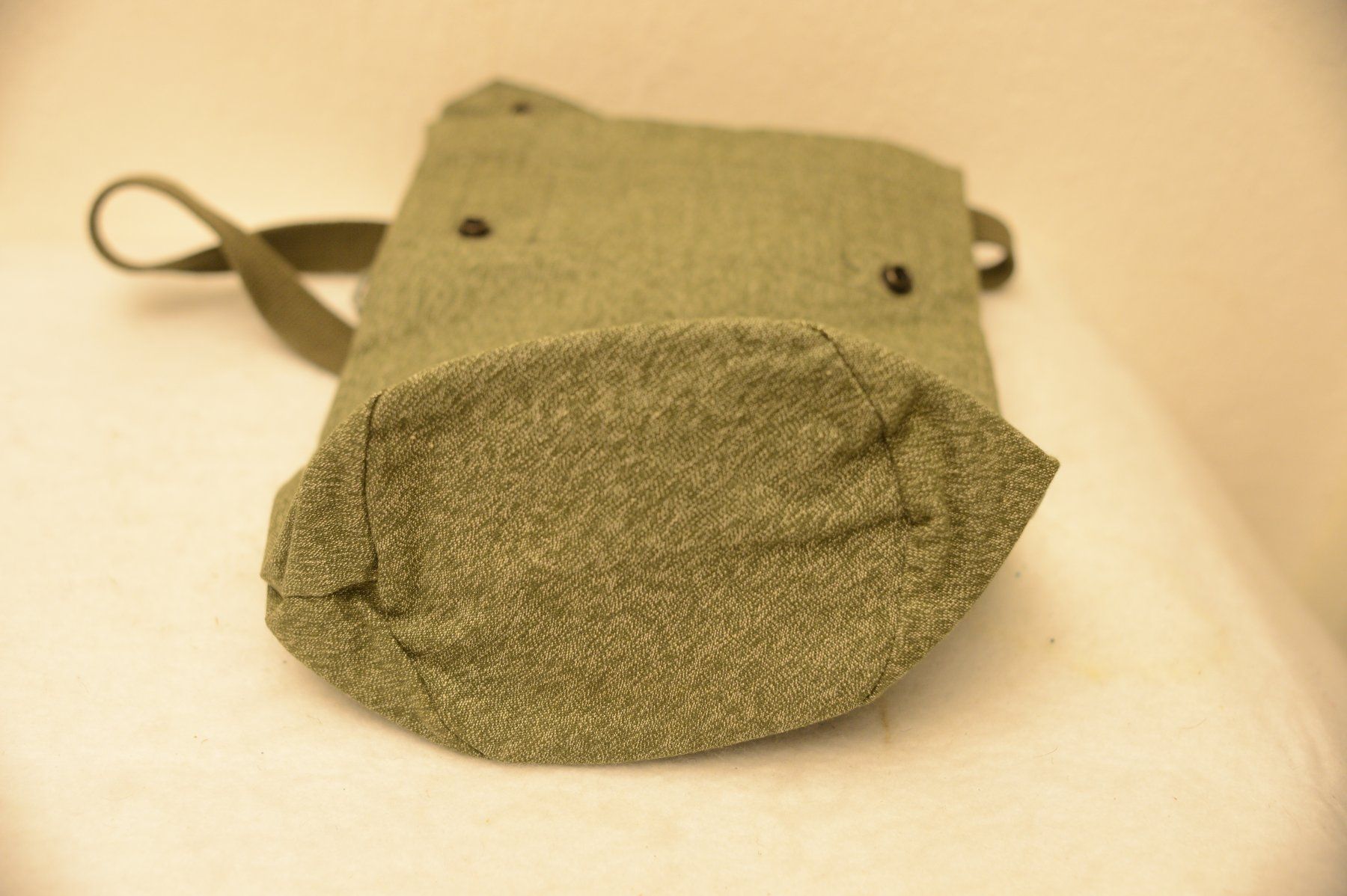 Schweizer Armee Taschen: Gasmasken-Filtersack von der Schweizer Armee 1968 – Gebraucht aus Sachseln von Smatsch54 1