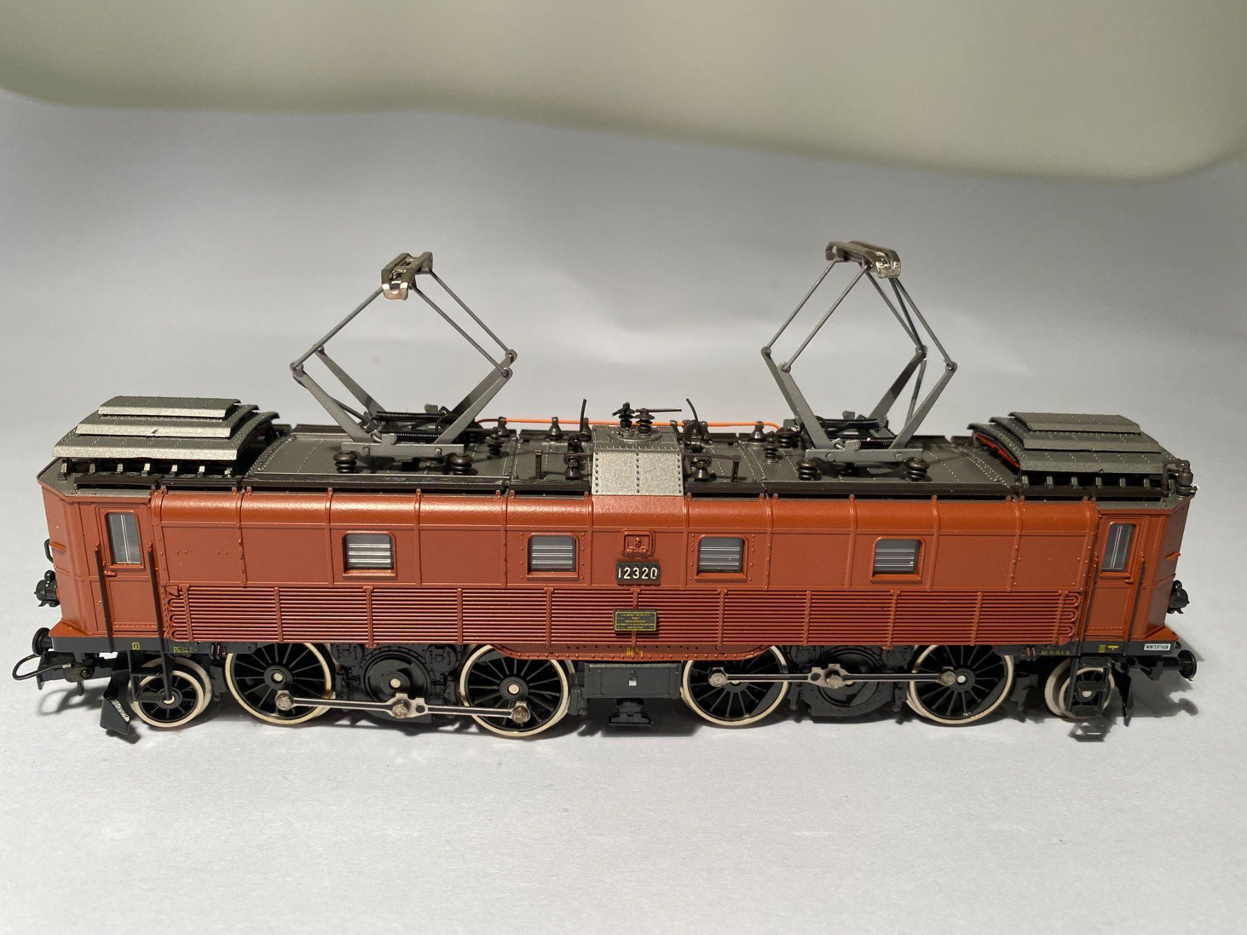 Roco Modelleisenbahnen: ROCO E-Lok BE 4/6 SBB braun 04191B DC Analog – Gebraucht aus Buchrain von Modellbahn11 1