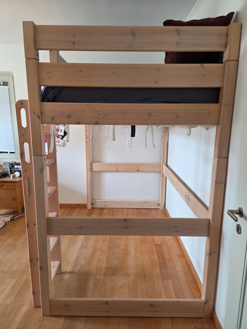 Letti: Massholz Hochbett 120x200 – Usato da Aarau venduto da NET03 1
