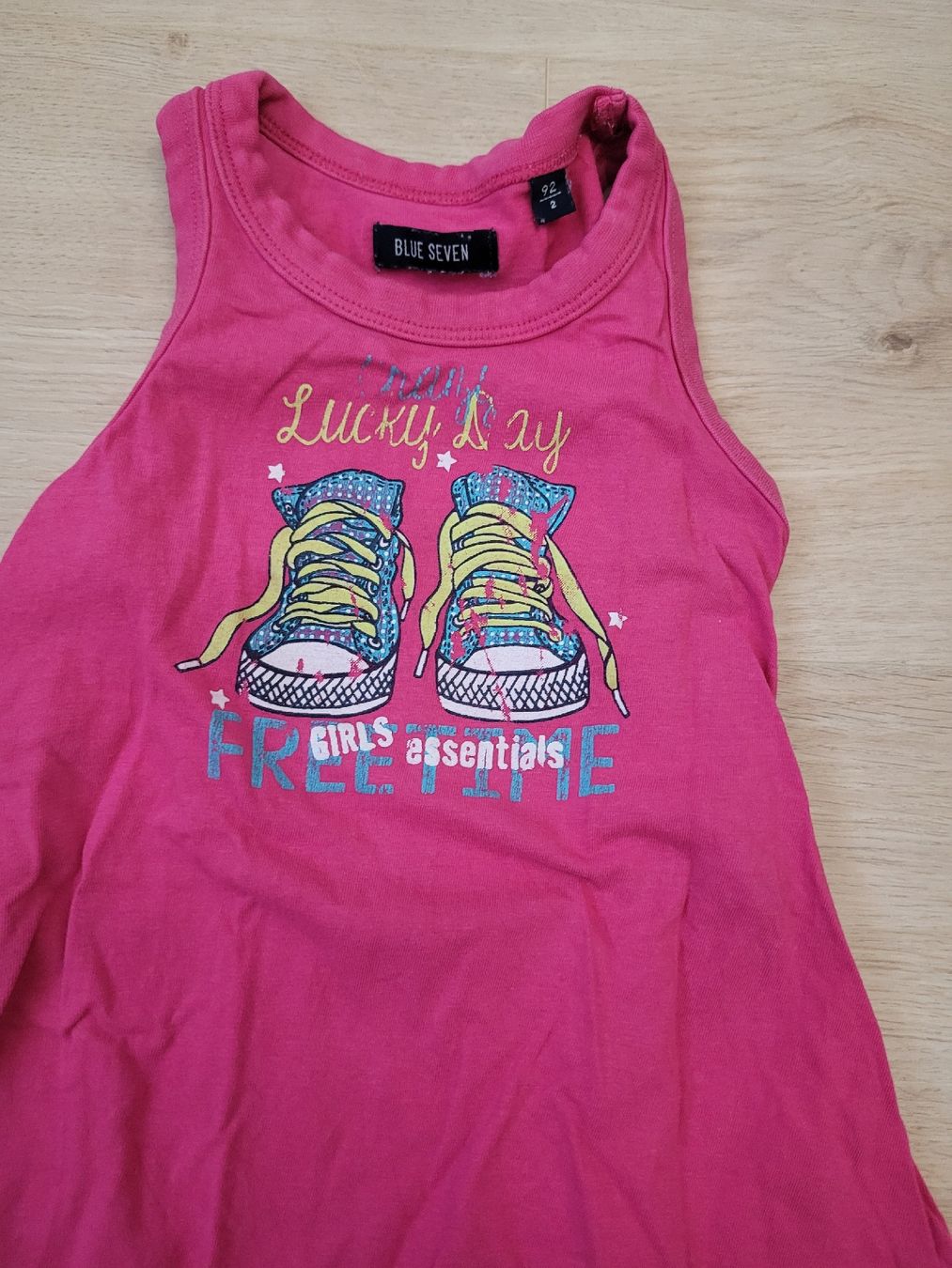 Blouses, T-shirts & Tops: tolles langes Top Gr. 92 – D'occasion à Lupsingen par sta_wgg5 1