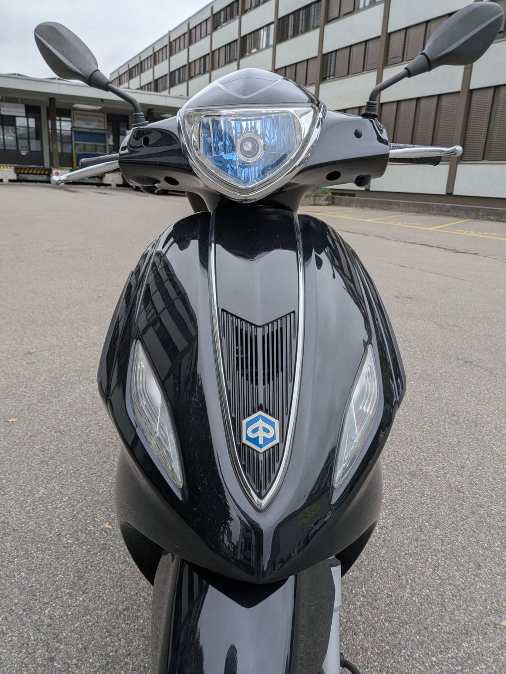 Piaggio Scooters: PIAGGIO Fly 125 i.e. 3V – Gebraucht aus Schlieren von bed_8lp7 7