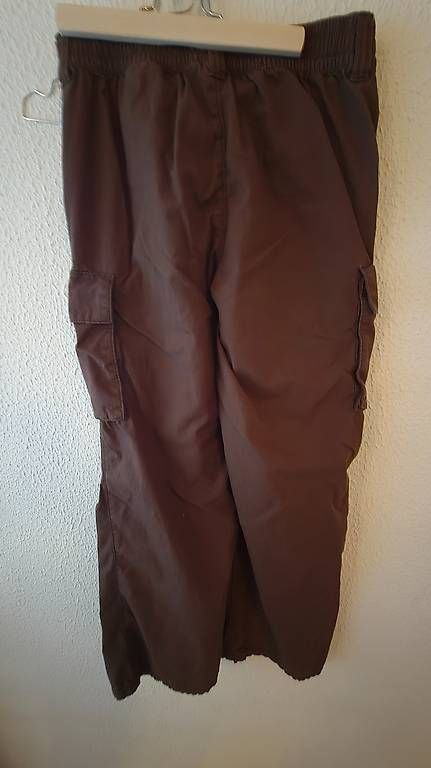 Pantaloni: pantalon cargo H&M – Usato da Muraz (Collombey) venduto da Kiriwi 2