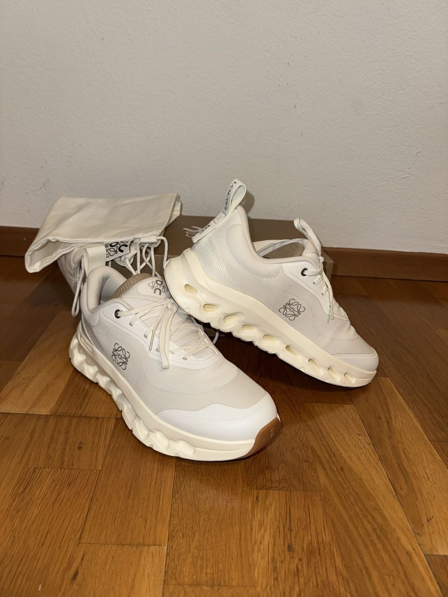 On Scarpe da uomo: Loewe x On Sneakers - size 44 - NEW – Nuovo e nell'imballaggio originale da Zürich venduto da cor_9tsw