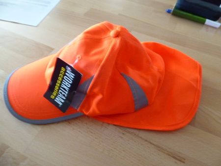 SCHUTZ - KAPPE mit Sonnenschutz