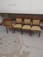 4 VINTAGE POLSTERSTÜHLE HOLZ MIT SCHNITZEREI GUTER ZUSTAND