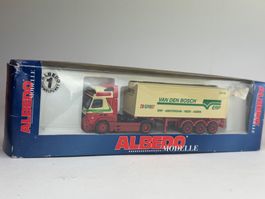 HR- Herpa Volvo Containersattelzug Van Den Bosch