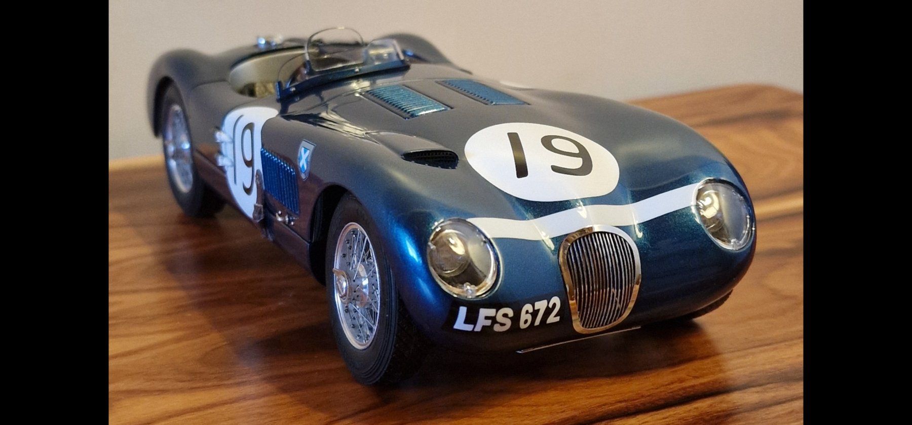 CMC Modellautos: CMC 1:18 Jaguar C-Type #19 – Gebraucht aus Rüti b. Büren von tempo50 1