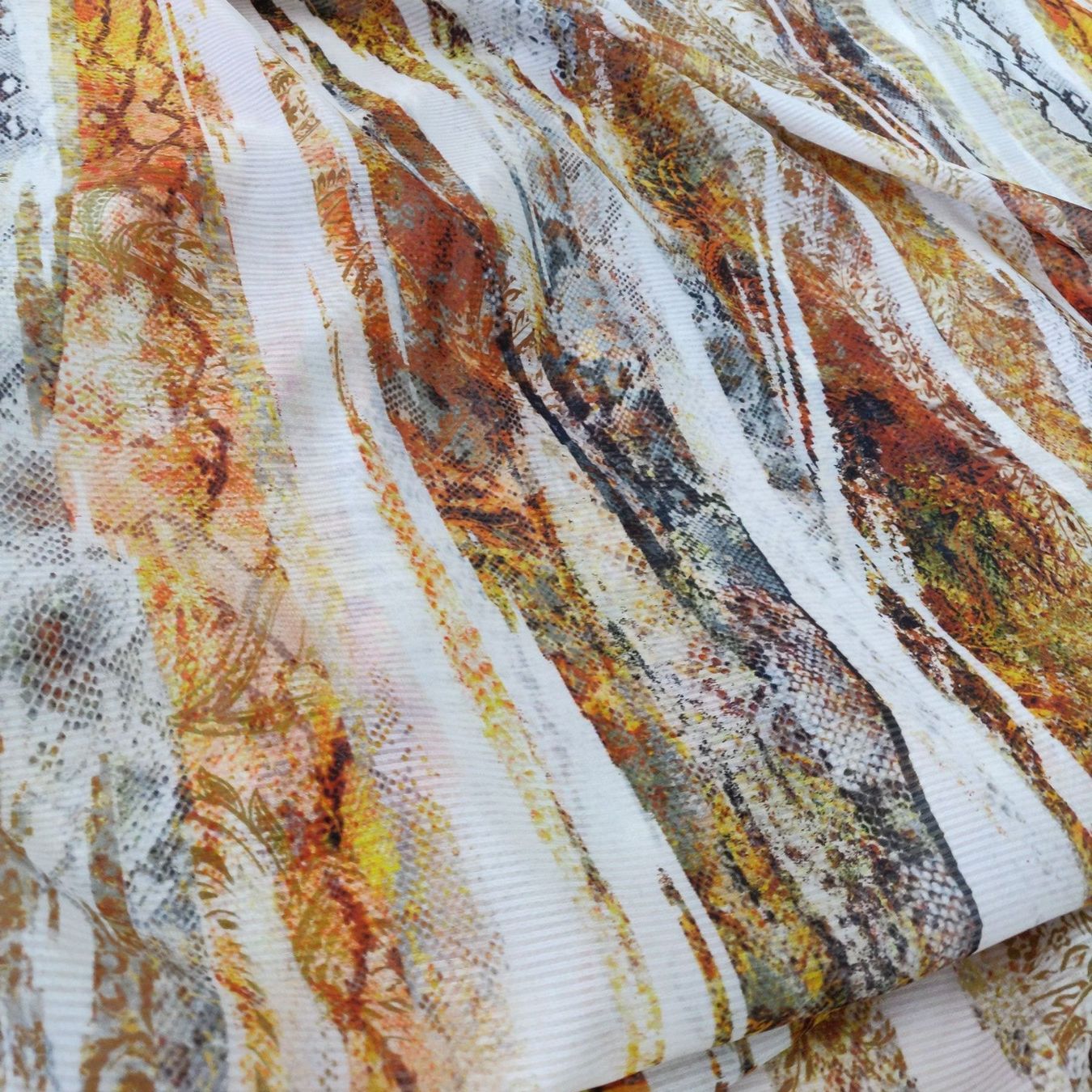 Stoffe: Designer Seide Seta Silk Stoff 2.00x1.45m white snake – Neu (gemäss Beschreibung) aus Lufingen von Voyager7 2