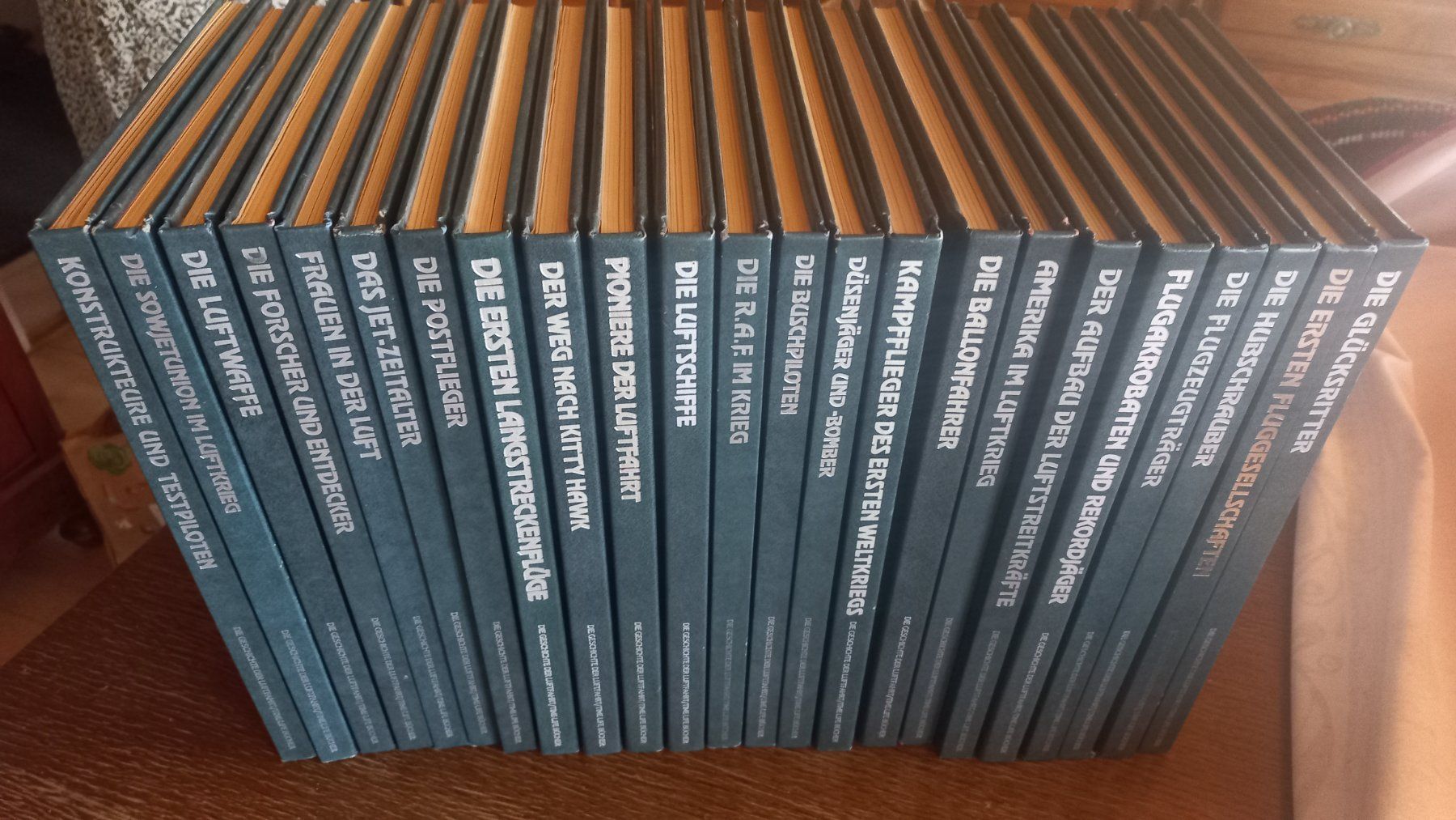 Bücher: Die Geschichte der Luftfahrt (23 Bücher) – Gebraucht aus Herisau von jom_9ddz 2