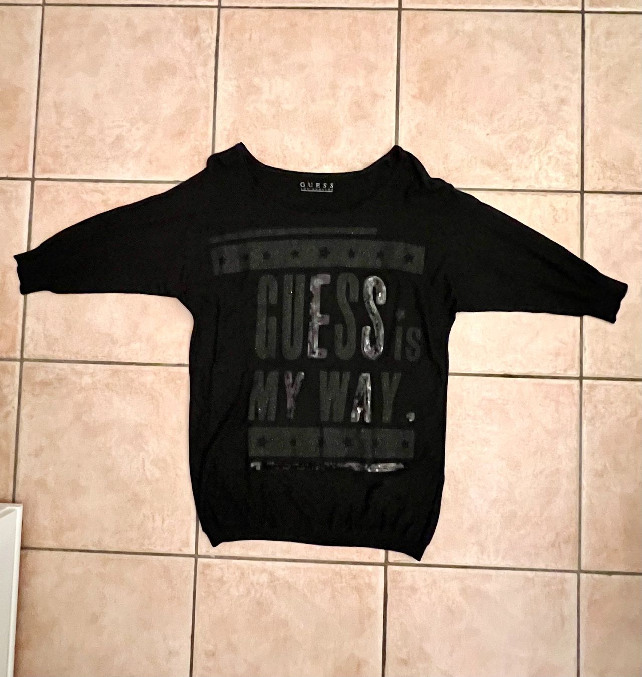 Pullover & Sweatshirts: Pull GUESS, neuf, taille S-M – Neu (gemäss Beschreibung) aus Chavornay von Petit_Biberli 1