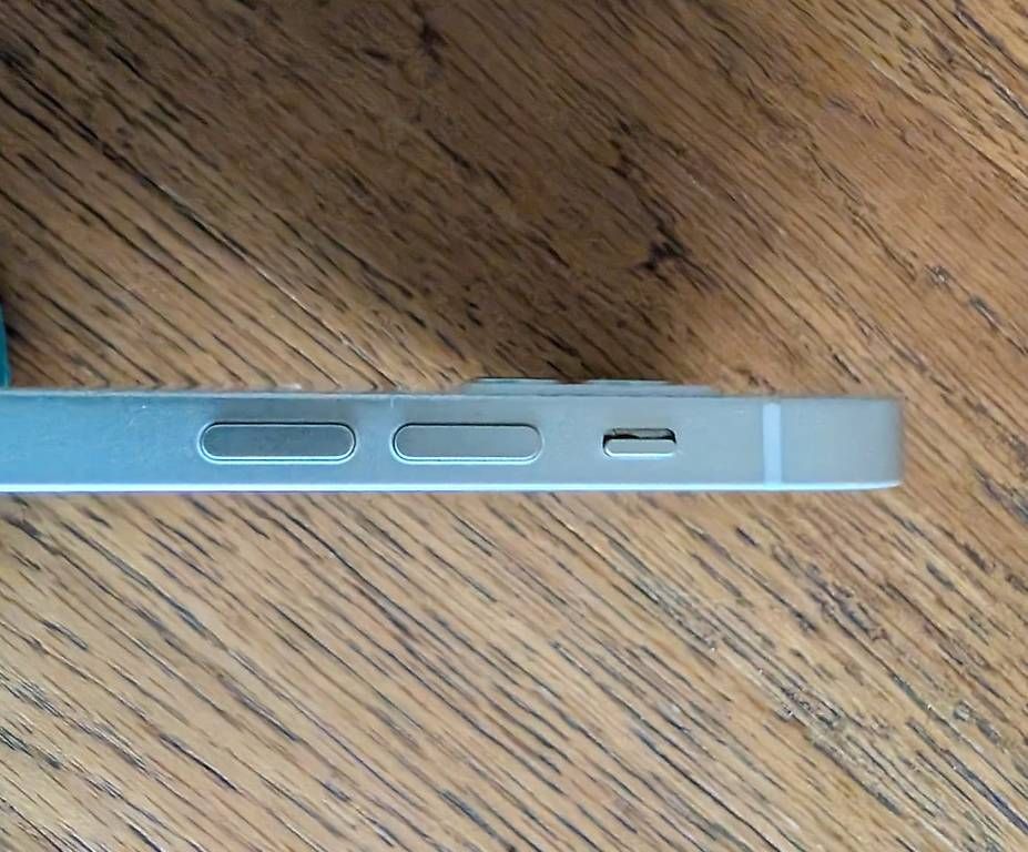 Apple Portables: iPhone 12 128GB Weiss – D'occasion à Steffisburg par chris_w01 3