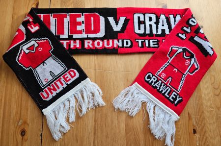 Manchester United vs. Crawley Town Schal Fussball Fan 2011