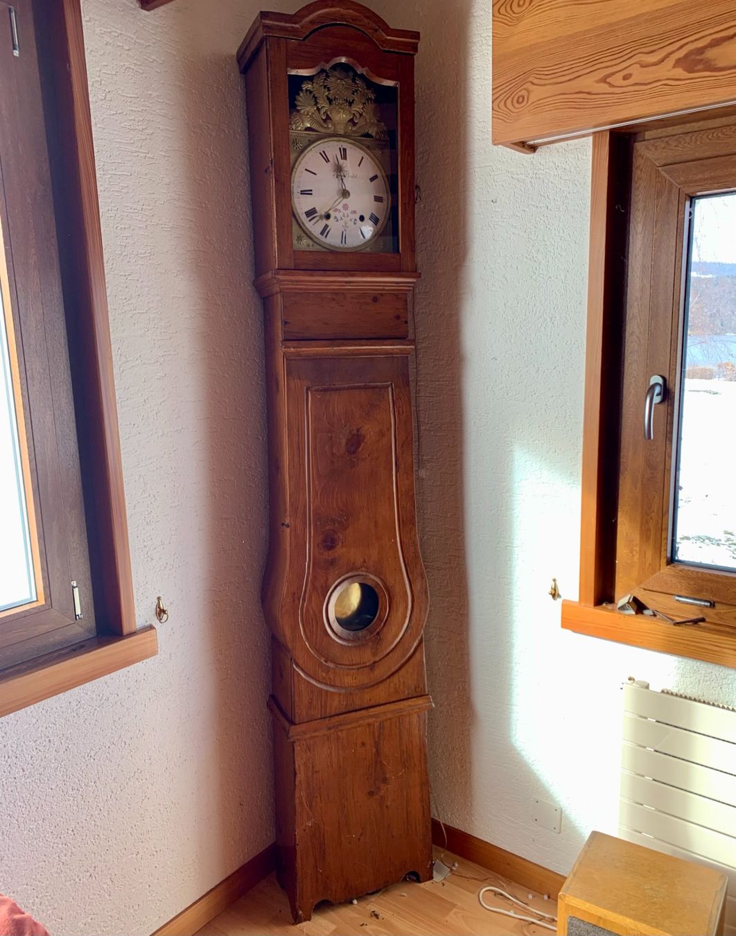Orologi da terra & Orologi da parete: Ancienne horloge comtoise / pendule de parquet / Morbier – Usato da La Conversion venduto da g.rochat