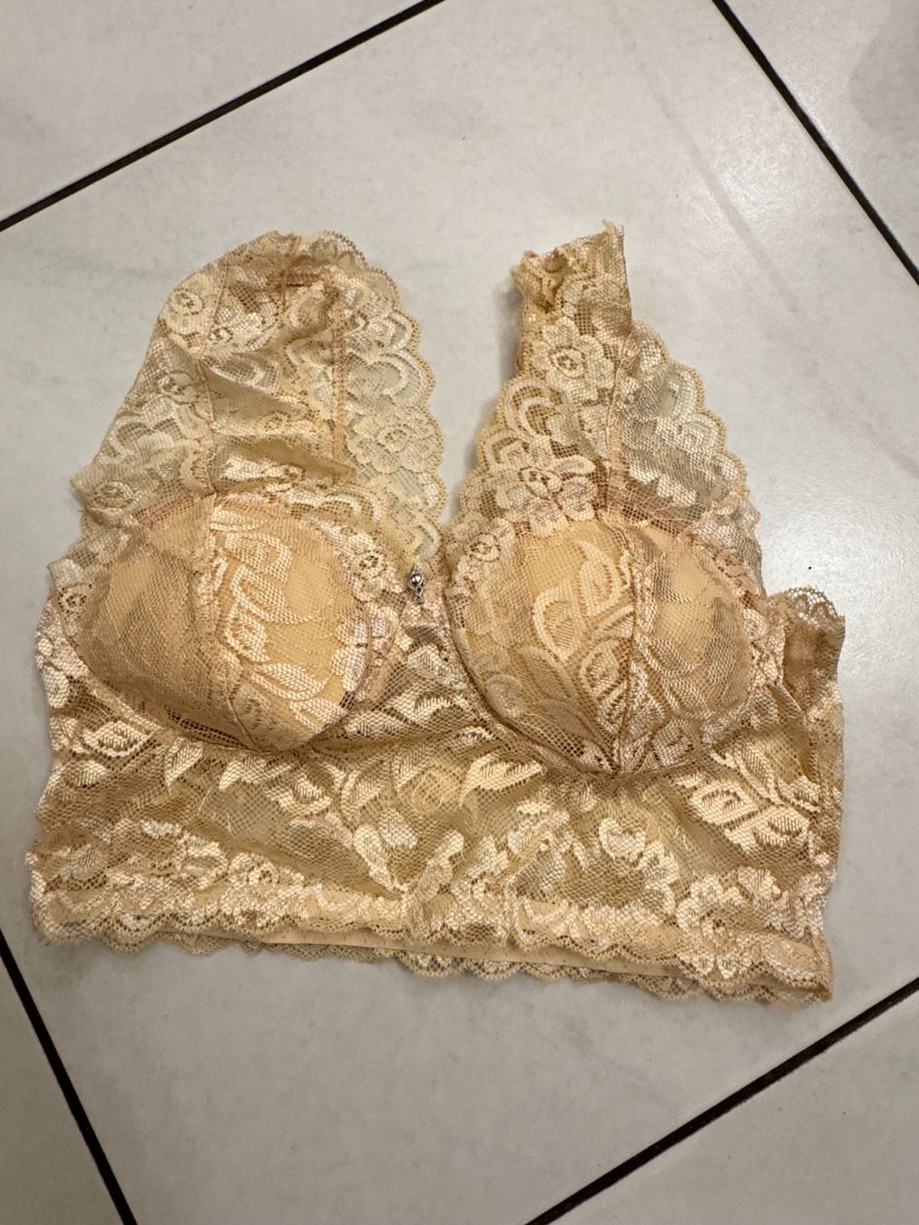 Autres dessous: NEU: Beiger Bustier_BH Gr. M – D'occasion à Maienfeld par Fashion_2009