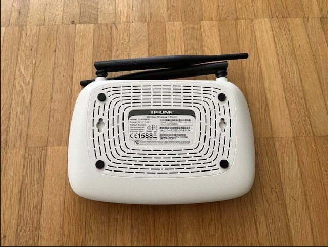 TP-Link Modem & Router: TP-LINK TL-WR841N WLAN Router – Usato da Zürich venduto da dipling 2