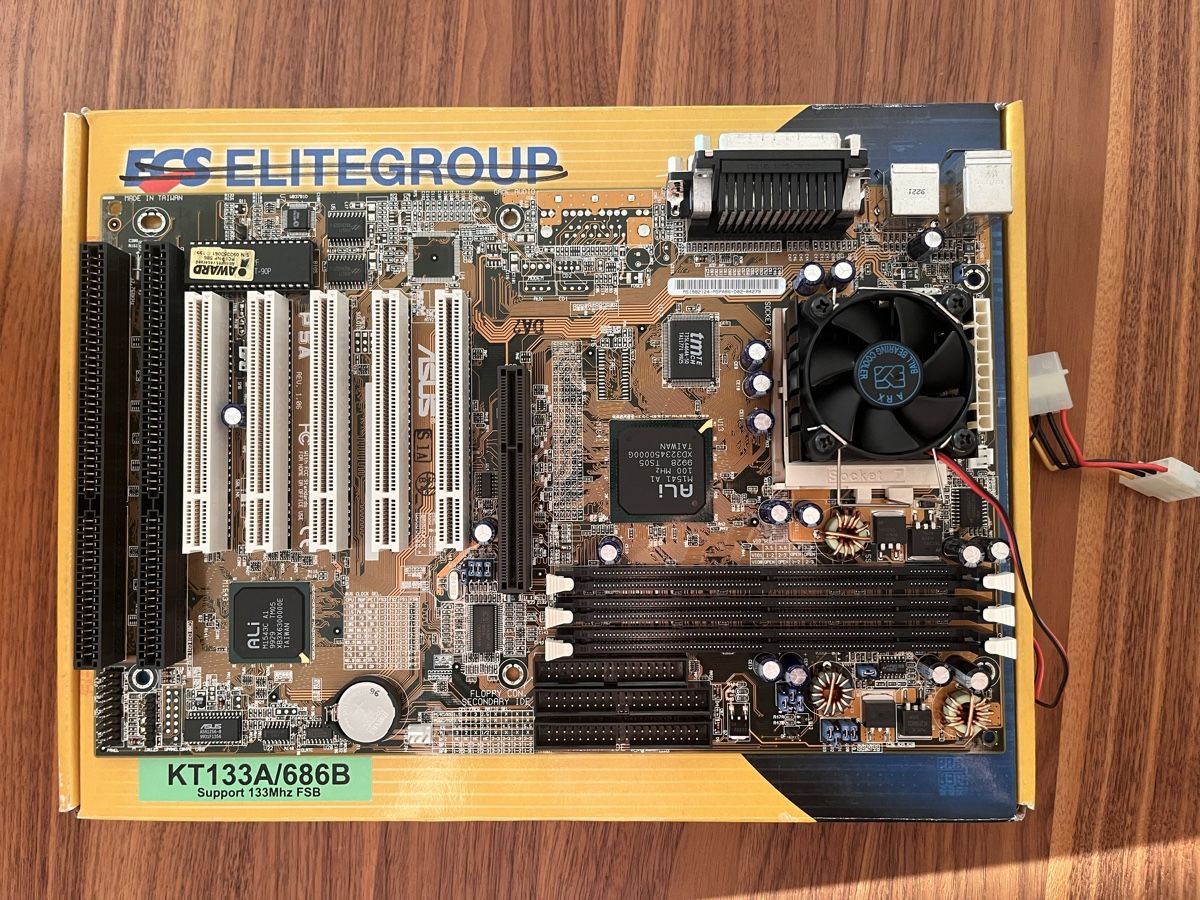 Asus Cartes mère: ASUS P5A – Défectueux à Mümliswil par Retob8
